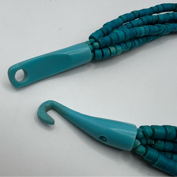 Vintage Monies Horn Clasp Multistrand Hand Dyed Turquoise Wood Bead Necklace - Picture 10 of 11